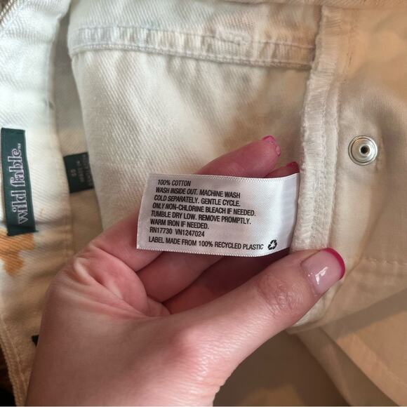 Wild Fable White with Multi ColorSplatter Pattern Highest Rise Jean Shorts Sz 00 - Picture 5 of 10